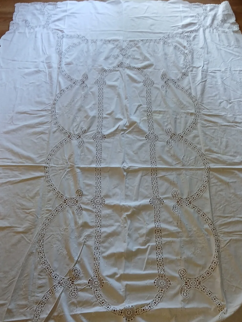 Vintage Handmade Tablecloth Set